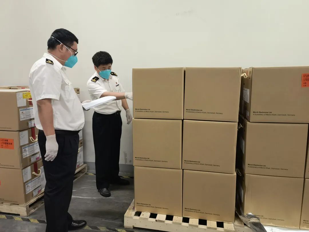 <a href='http://tongtaia.cn' title='電池海運' >電池海運</a>